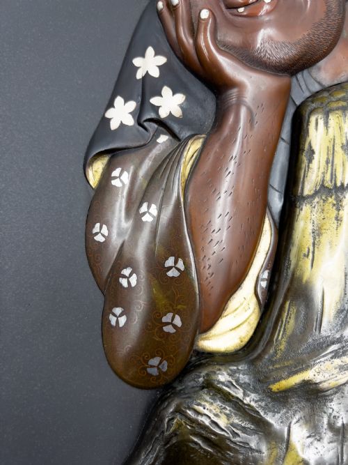 LARGE JAPANESE BRONZE CHARGER MEIJI PERIOD GIANT HOTEI AND MOUNT FUJI - ADDITIONAL PHOTO 5