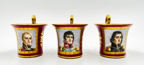 19TH CENTURY PARIS PORCELAIN TEA SET FEATURING NAPOLEONIC PORTRAITS - ADDITIONAL PHOTO 22