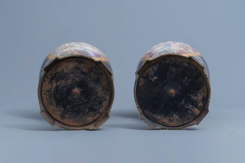 A FINE LARGE FRENCH SEVRES STYLE PORCELAIN VASES DECORATED WITH GALLANT SCENES - ADDITIONAL PHOTO 5