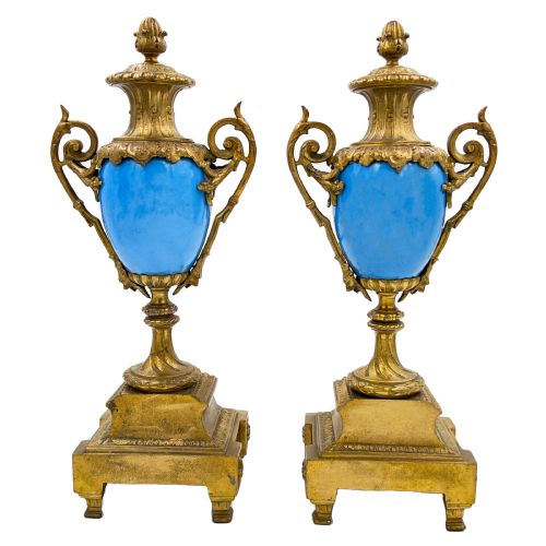 A PAIR OF FRENCH SEVRES STYLE PORCELAIN URNS WITH GILT BRONZE MOUNTS 19TH CENTURY - ADDITIONAL PHOTO 2
