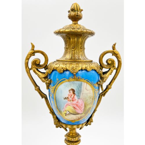 A PAIR OF FRENCH SEVRES STYLE PORCELAIN URNS WITH GILT BRONZE MOUNTS 19TH CENTURY - ADDITIONAL PHOTO 5