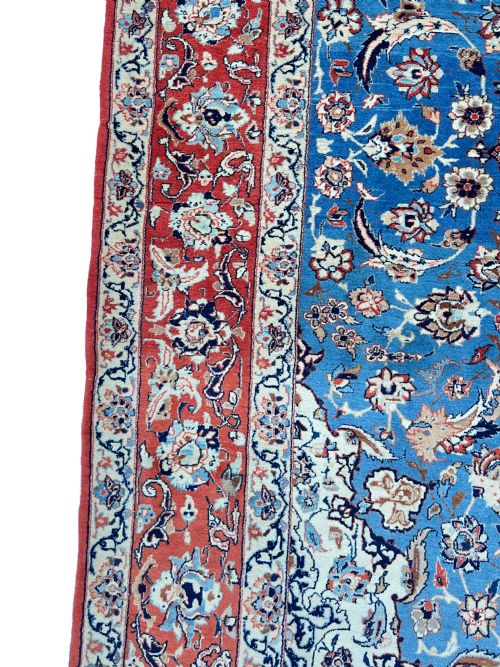 A FINE ISFAHAN SEIRAFIAN RUG CIRCA 1960 - ADDITIONAL PHOTO 4