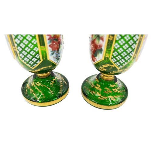 A PAIR OF GREEN BOHEMIAN FLASHED GLASS VASES 19TH CENTURY - ADDITIONAL PHOTO 4