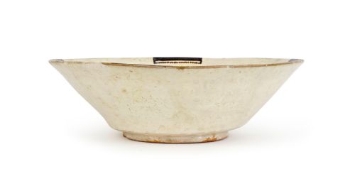 A NISHAPUR SLIPPAINTED POTTERY BOWL DEPICTING A SEATED FIGURE PERSIA 10TH CENTURY - ADDITIONAL PHOTO 1