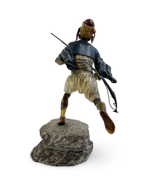 AN ORIENTALIST COLDPAINTED VIENNA BRONZE FIGURE OF A RUNNING MOORISH WARRIOR FRANZ XAVER BERGMAN 20TH CENTURY - ADDITIONAL PHOTO 2