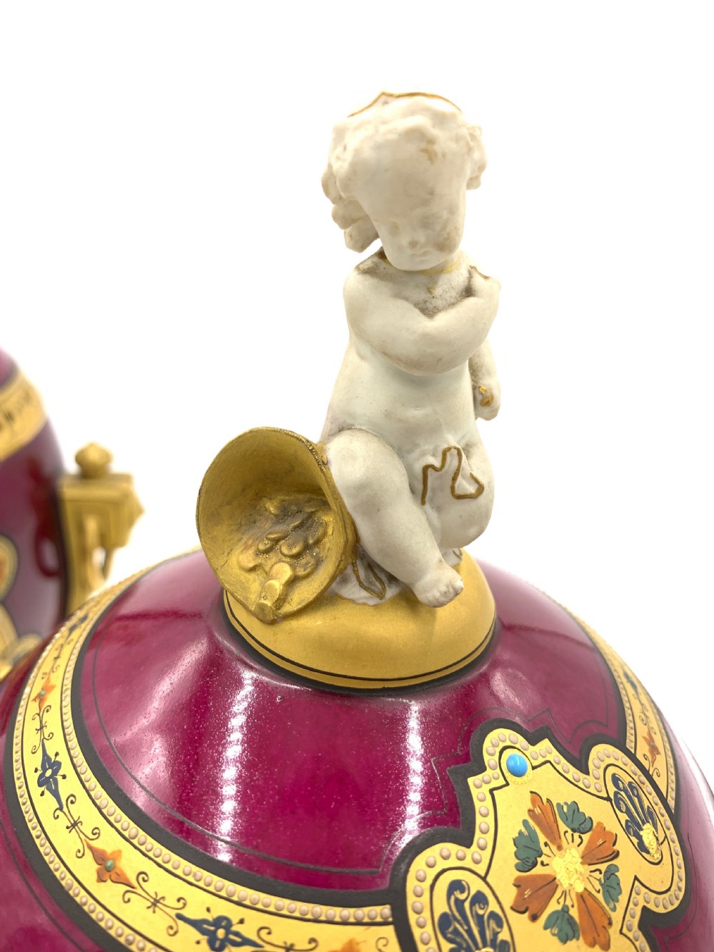 PAIR OF ANTIQUE VIENNA PORCELAIN VASES  View VIII