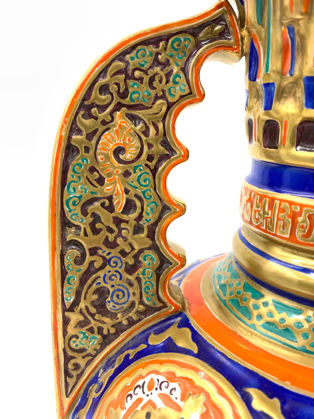 19TH CENTURY ALHAMBRA-STYLE VASE View V