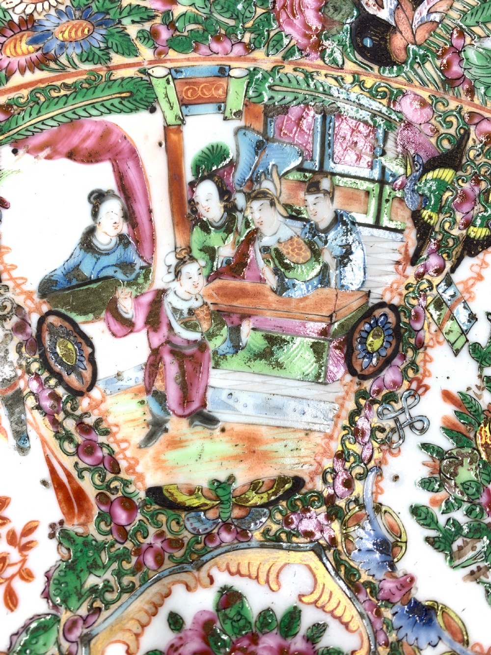 A CANTONESE FAMILLE ROSE CHARGER, CHINA, 19TH CENTURY  View IV