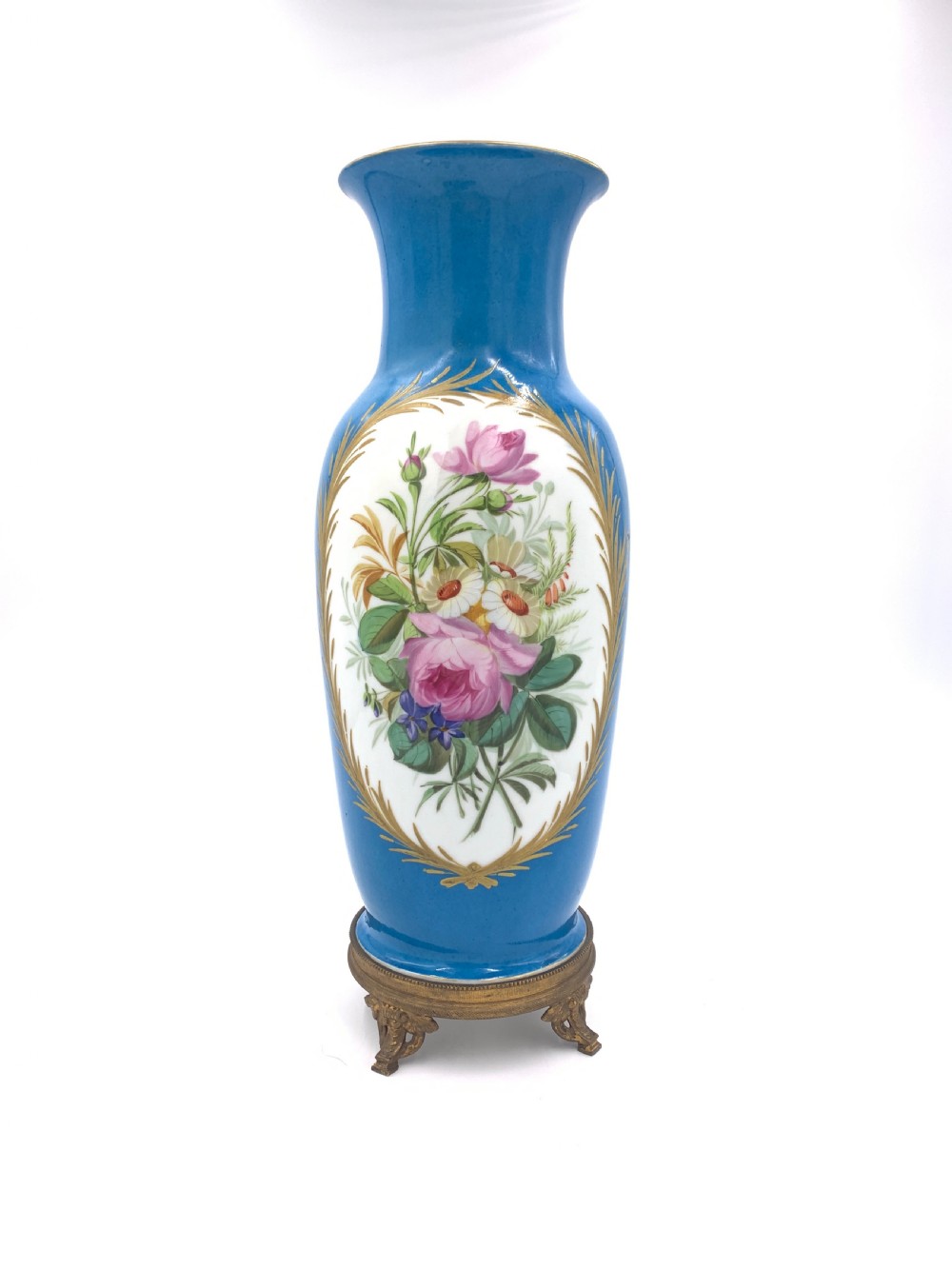Paris Porcelain Vase, France, 19th Century  View III