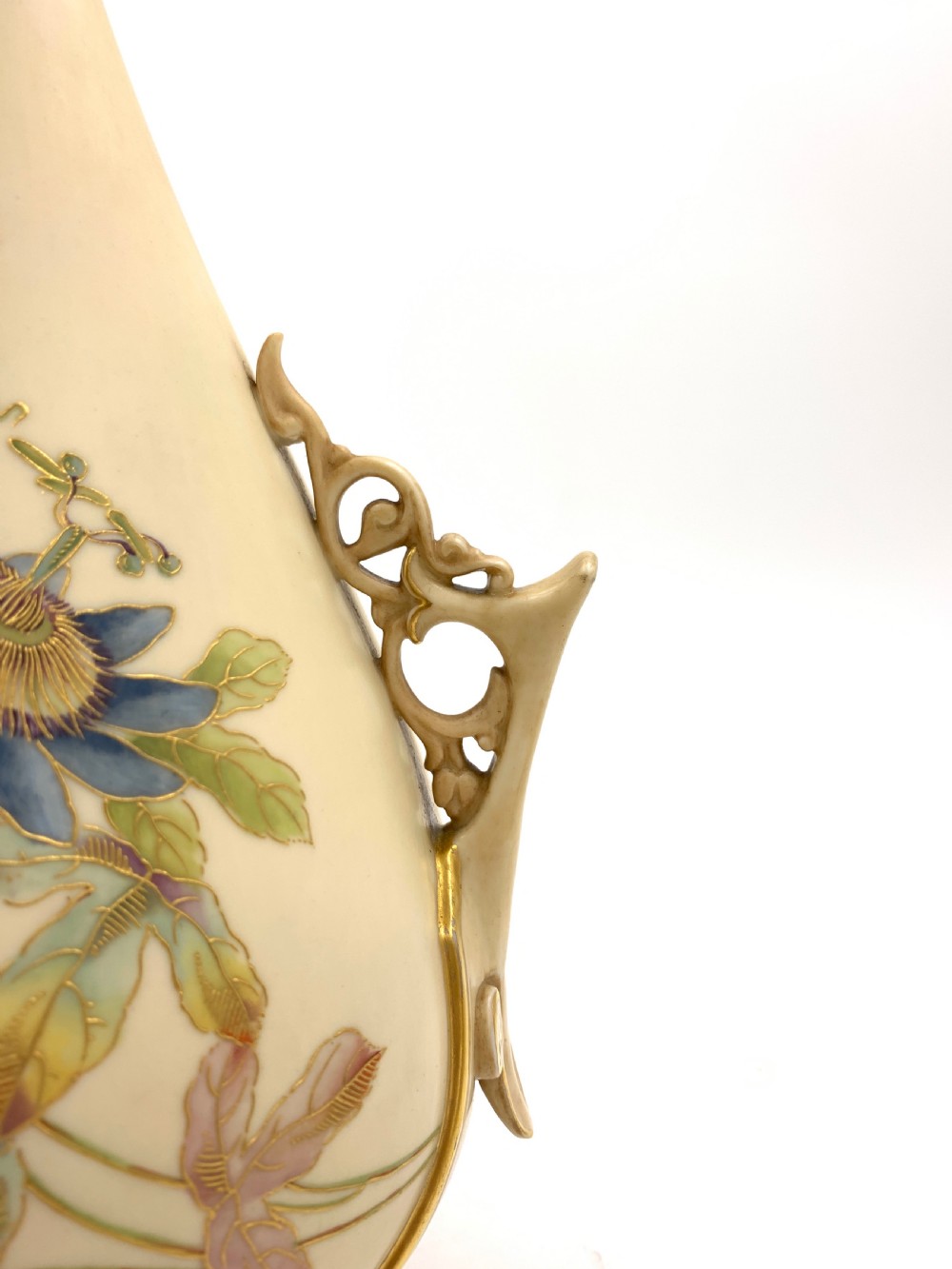 LATE 19TH CENTURY ROYAL WORCESTER CERAMIC BUD VASE  View VI