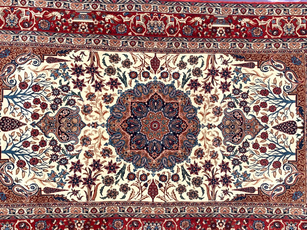 A FINE ISFAHAN SEIRAFIAN RUG BY BAGHER SEIRAFIAN View II