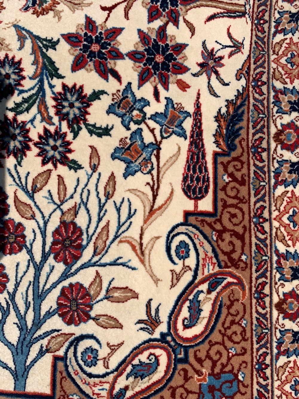 A FINE ISFAHAN SEIRAFIAN RUG BY BAGHER SEIRAFIAN View IV