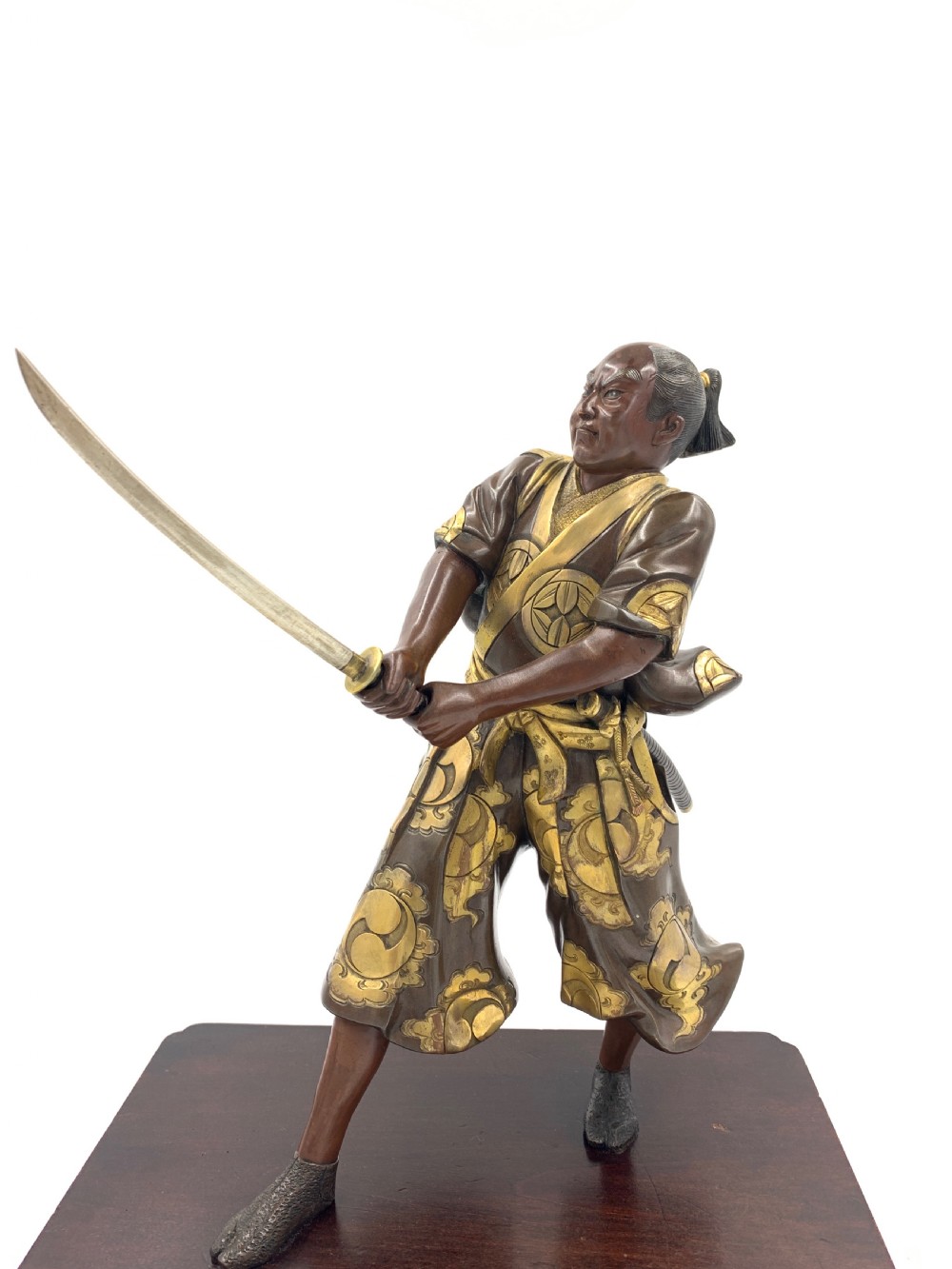 JAPANESE BRONZE SAMURAI FIGURE, MEIJI PERIOD  View IV
