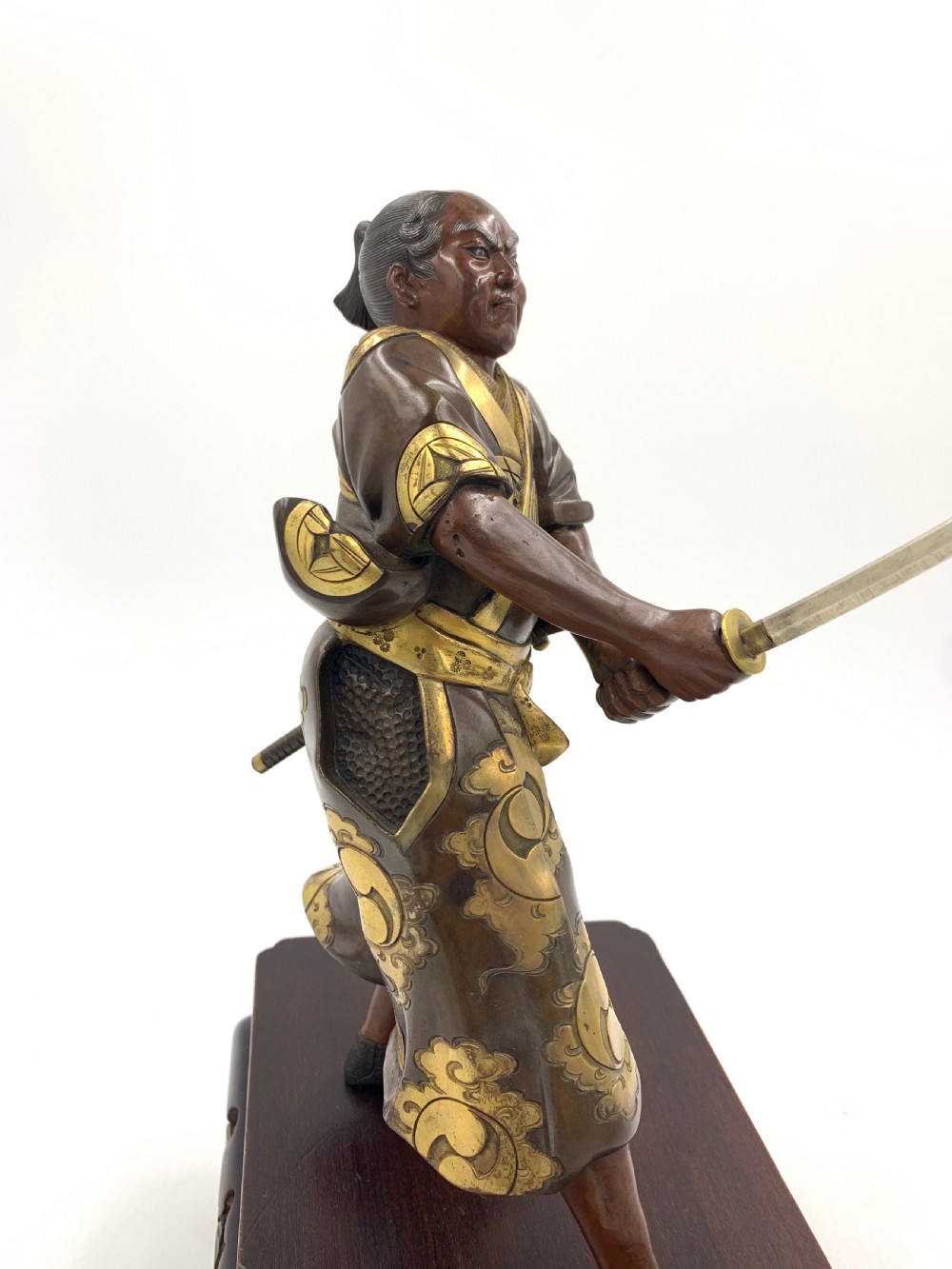 JAPANESE BRONZE SAMURAI FIGURE, MEIJI PERIOD  View XIII
