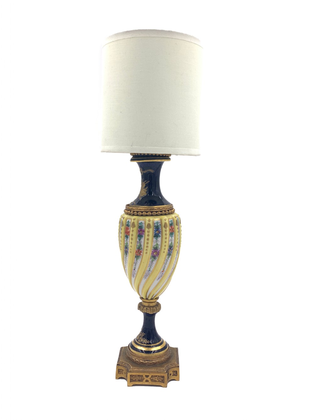 LATE 19TH CENTURY SEVRES STYLE PORCELAIN LAMP TWIST BODY  View II