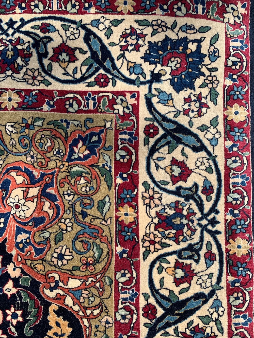 ANTIQUE WOOL AND PART SILK PERSIAN TEHRAN RUG  View VII