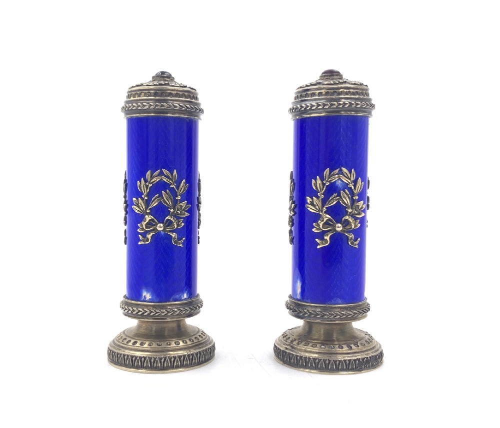 PAIR OF FABERGÉ STYLE PEPPERS  View III