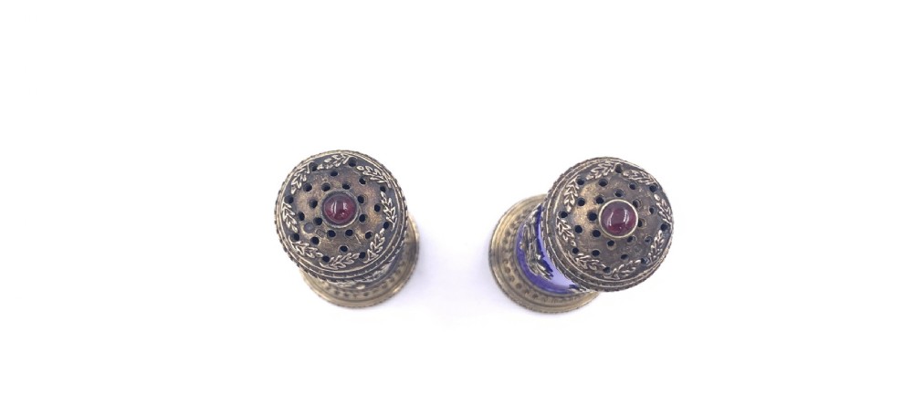 PAIR OF FABERGÉ STYLE PEPPERS  View VI