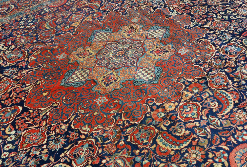 LARGE ANTIQUE PERSIAN KASHAN CARPET View II