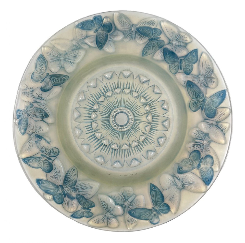 Rene Lalique Phalènes Bowl, Circa 1929 View IV