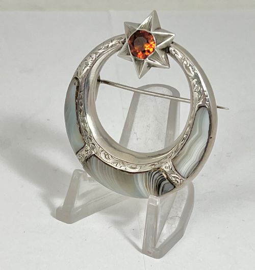fig 1. Victorian Scottish agate silver brooch, c. 1860
