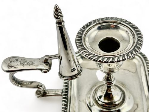 AN ANTIQUE VICTORIAN SILVER CHAMBER STICK LONDON 1895 - ADDITIONAL PHOTO 6