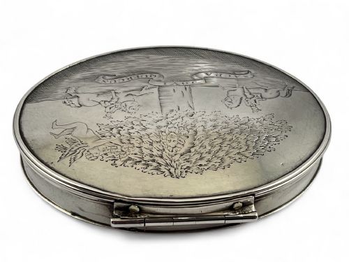 fig 1. Early 18th Century antique silver “Boscobel Oak” snuff box, English c.1720