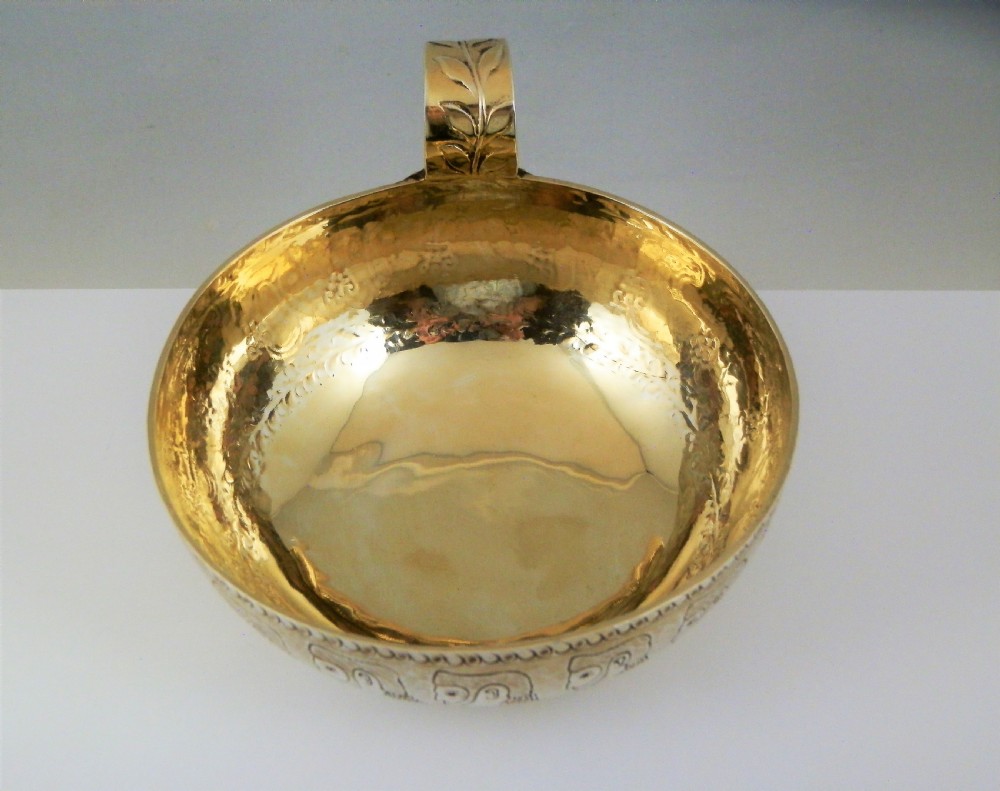An Edwardian replica Mycenaean silver gilt cup, Chester 1906 View VIII