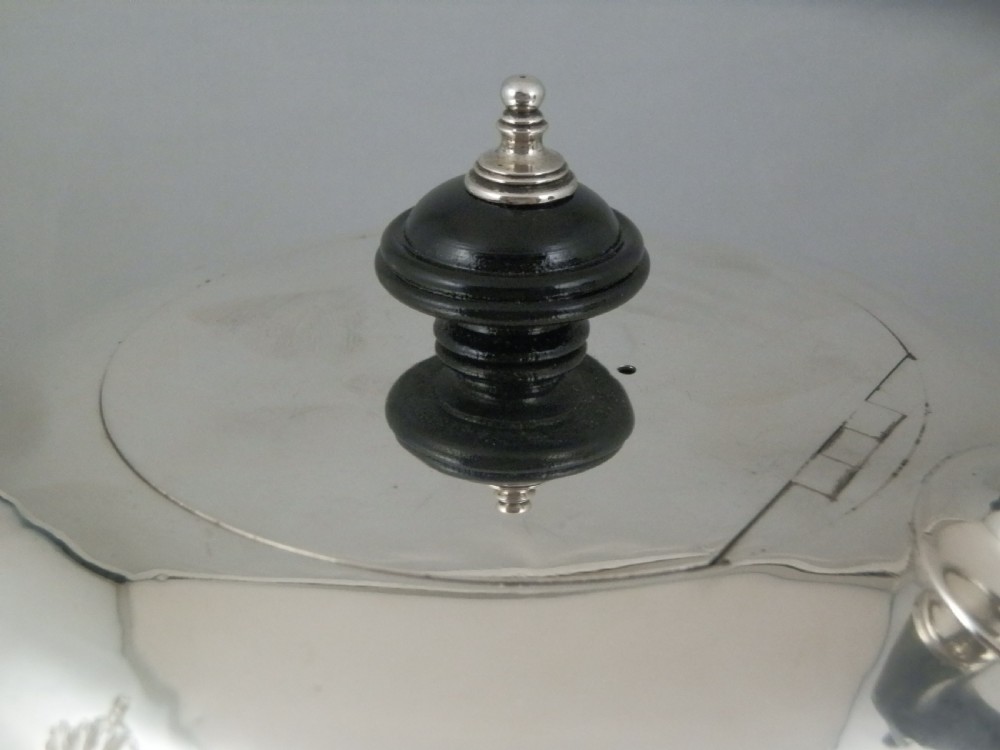 George III silver teapot by Benjamin Smith, London 1813 View VI