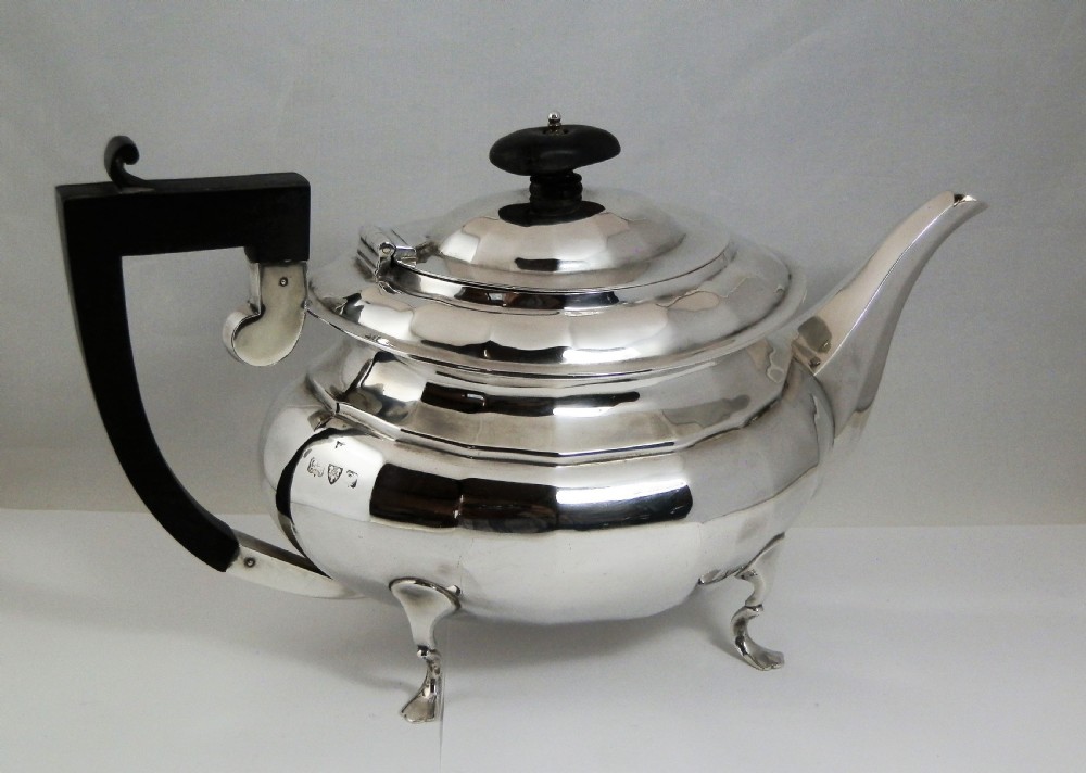 Edwardian silver 3 piece tea set, Chester 1911 View III