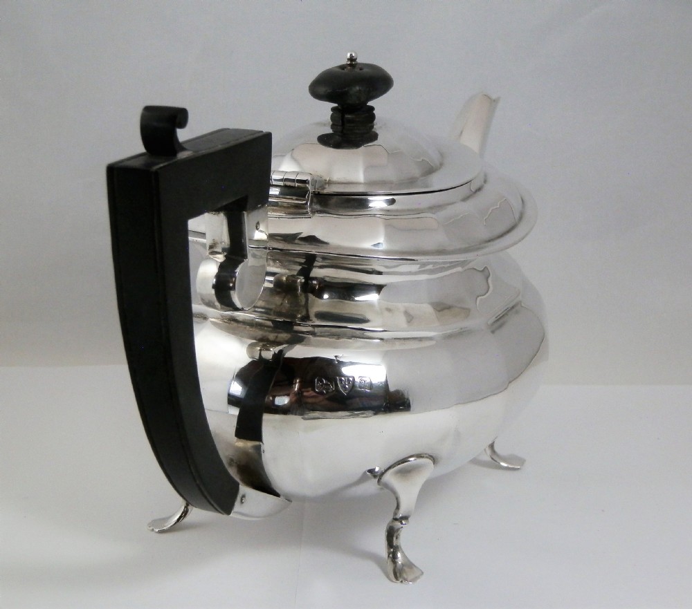 Edwardian silver 3 piece tea set, Chester 1911 View V