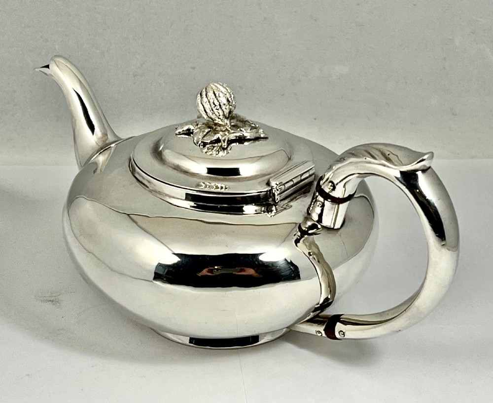 William IV silver saffron tea pot, London 1835 View III