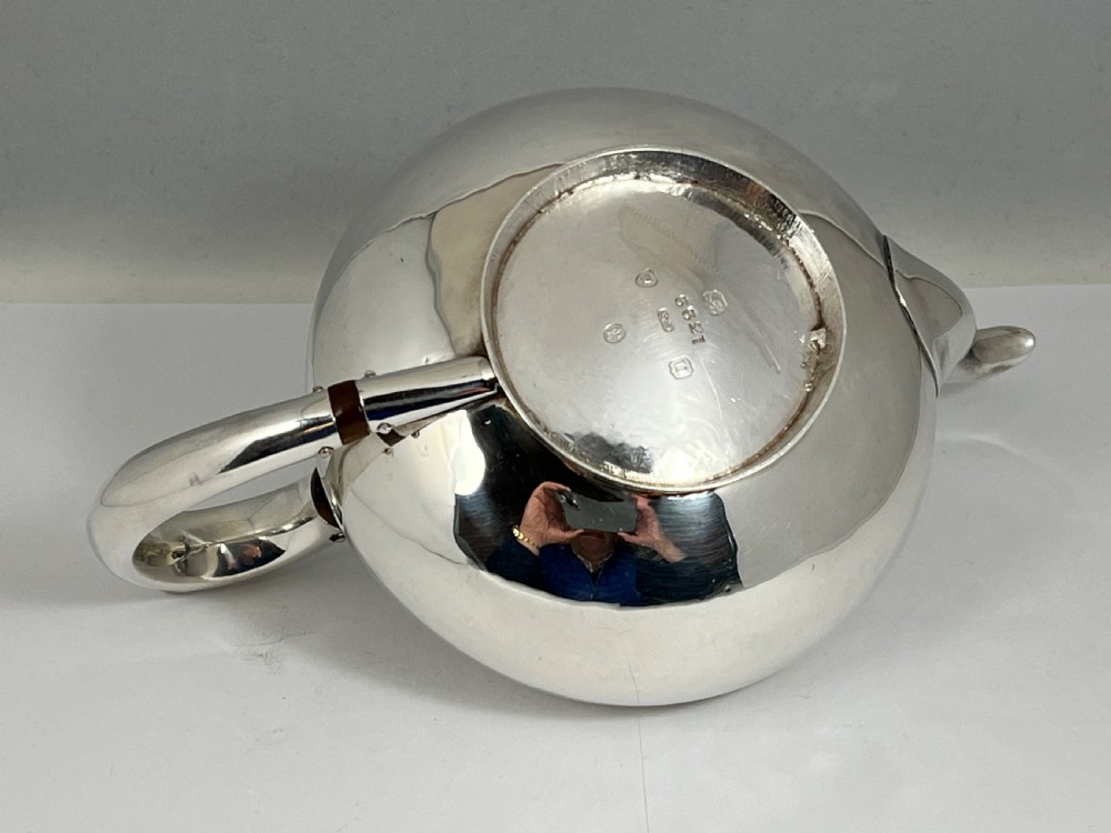 William IV silver saffron tea pot, London 1835 View V