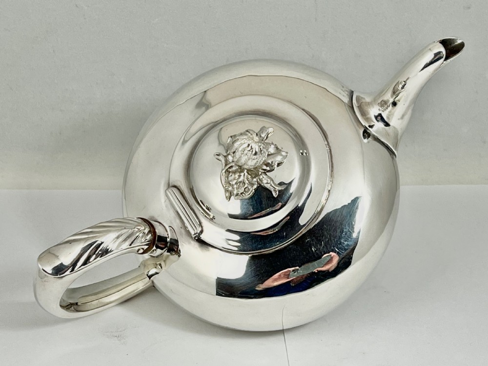 William IV silver saffron tea pot, London 1835 View VI