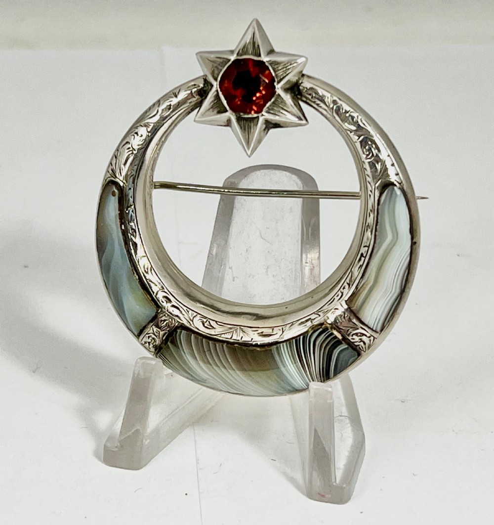 Victorian Scottish agate silver brooch, c. 1860