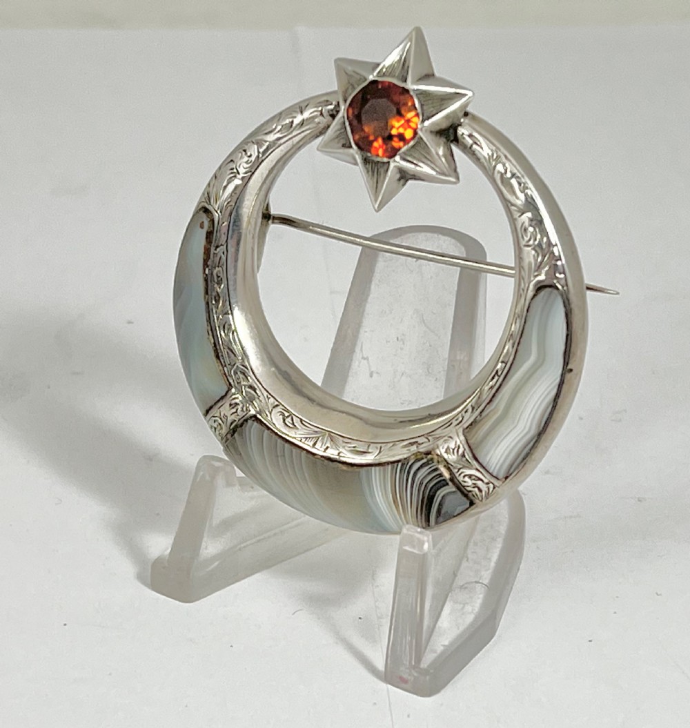 Victorian Scottish agate silver brooch, c. 1860 View II