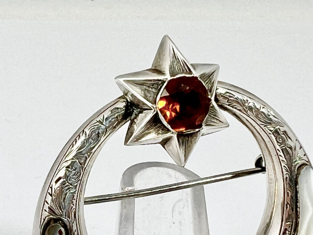 Victorian Scottish agate silver brooch, c. 1860 View V