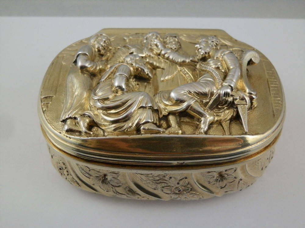 George III silver gilt heavy cast top snuff box. London 1824