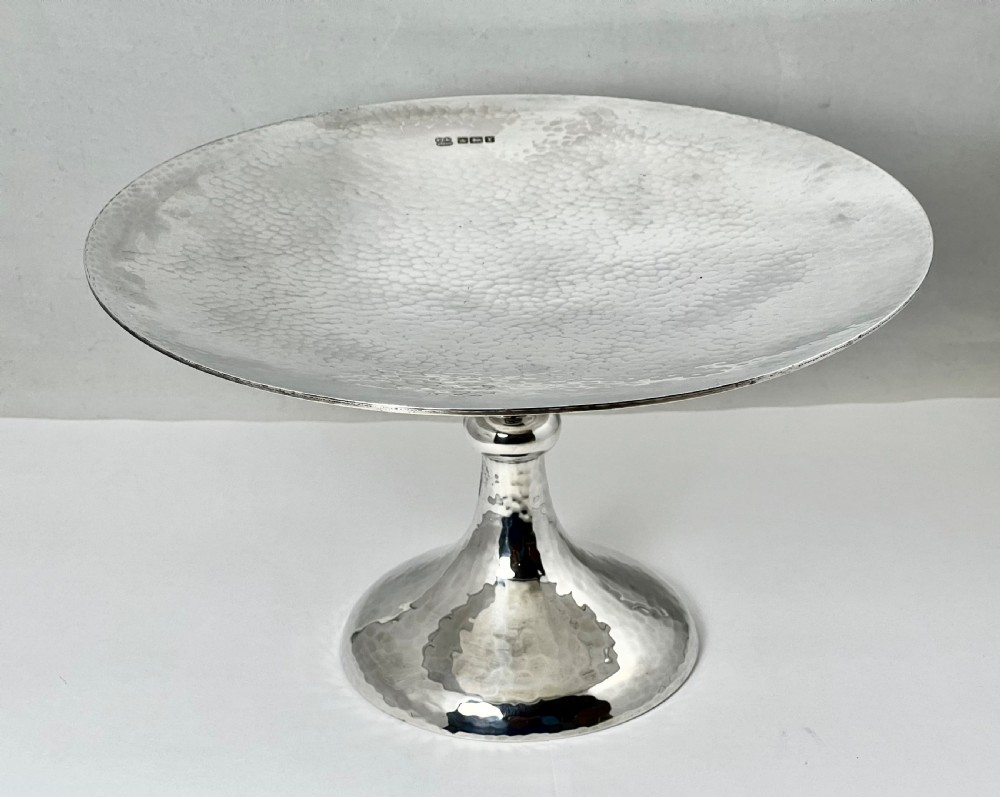 George V antique silver arts and crafts tazza, Pearce & Son, Leeds 1915 View II