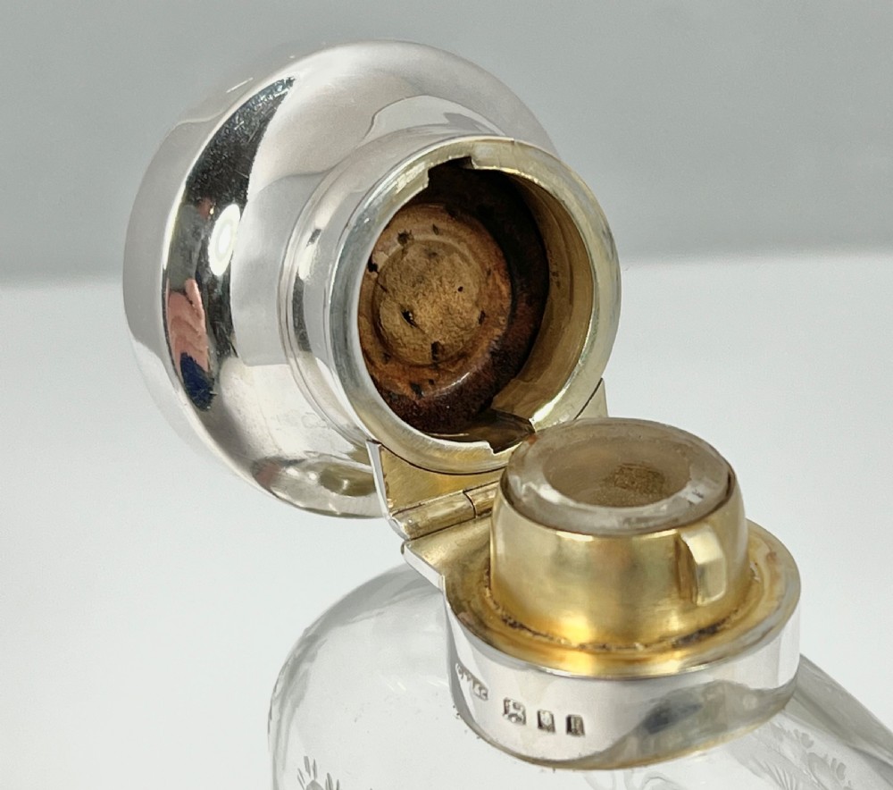 Edwardian antique silver & glass pocket flask, London 1905 View IV
