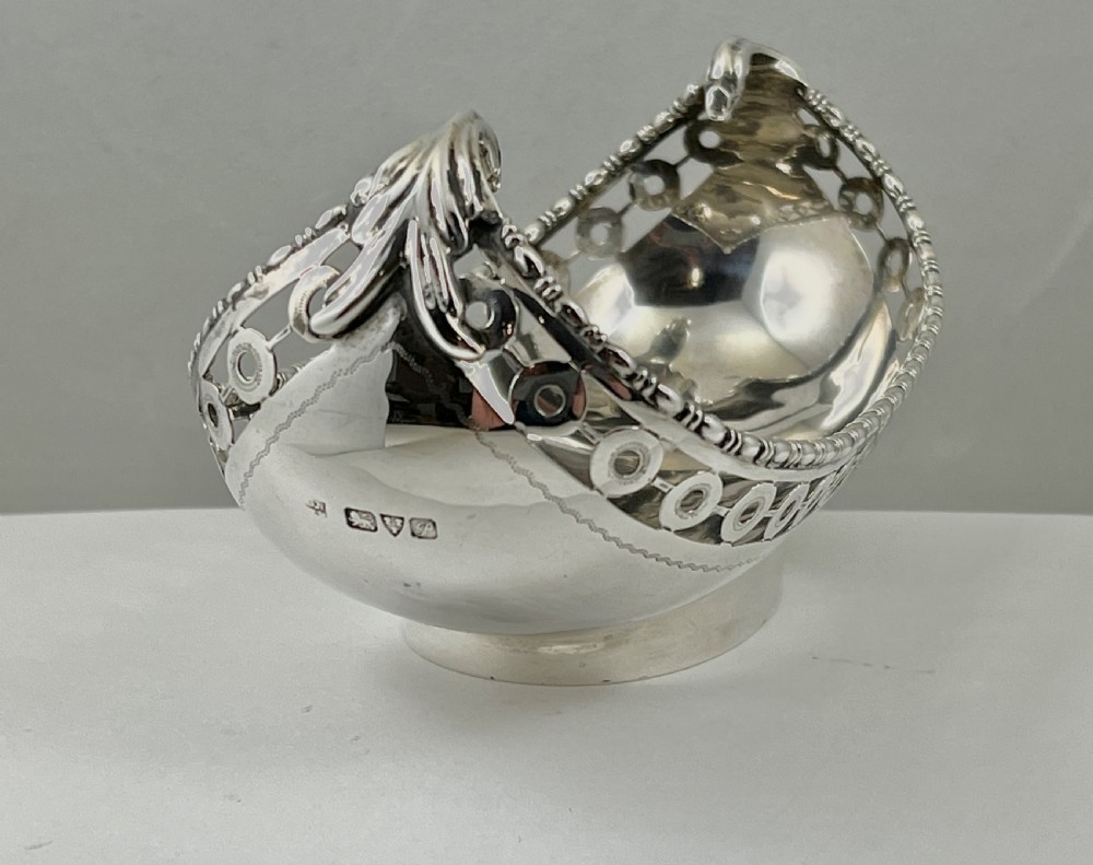 George V silver Viking Long Boat bowl, Chester 1915 View III