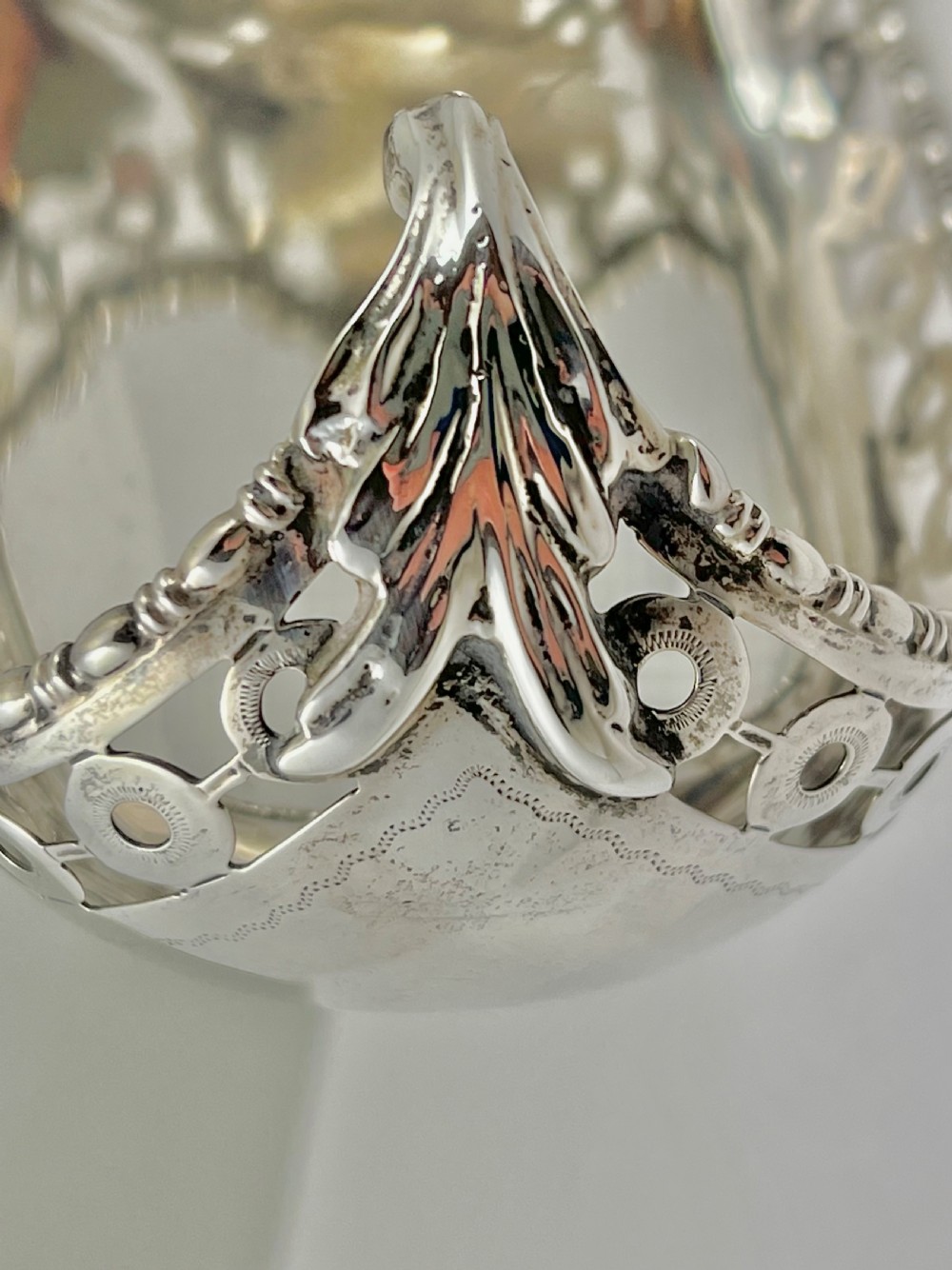 George V silver Viking Long Boat bowl, Chester 1915 View VII