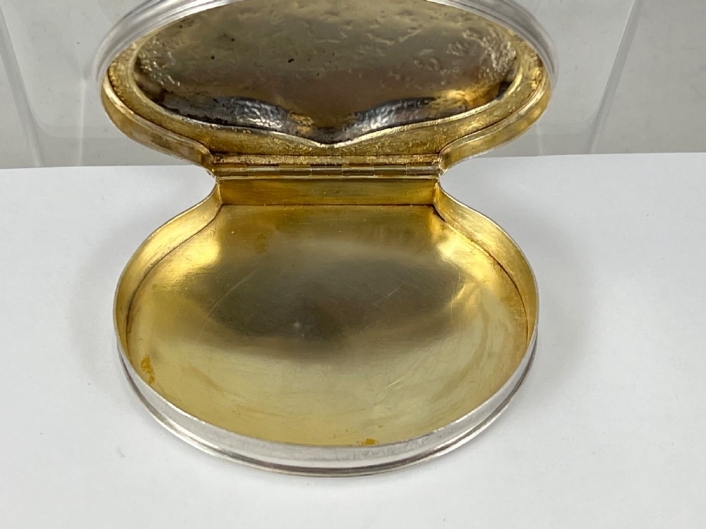 Queen Anne or George I silver snuff box c1710-1725 View VIII