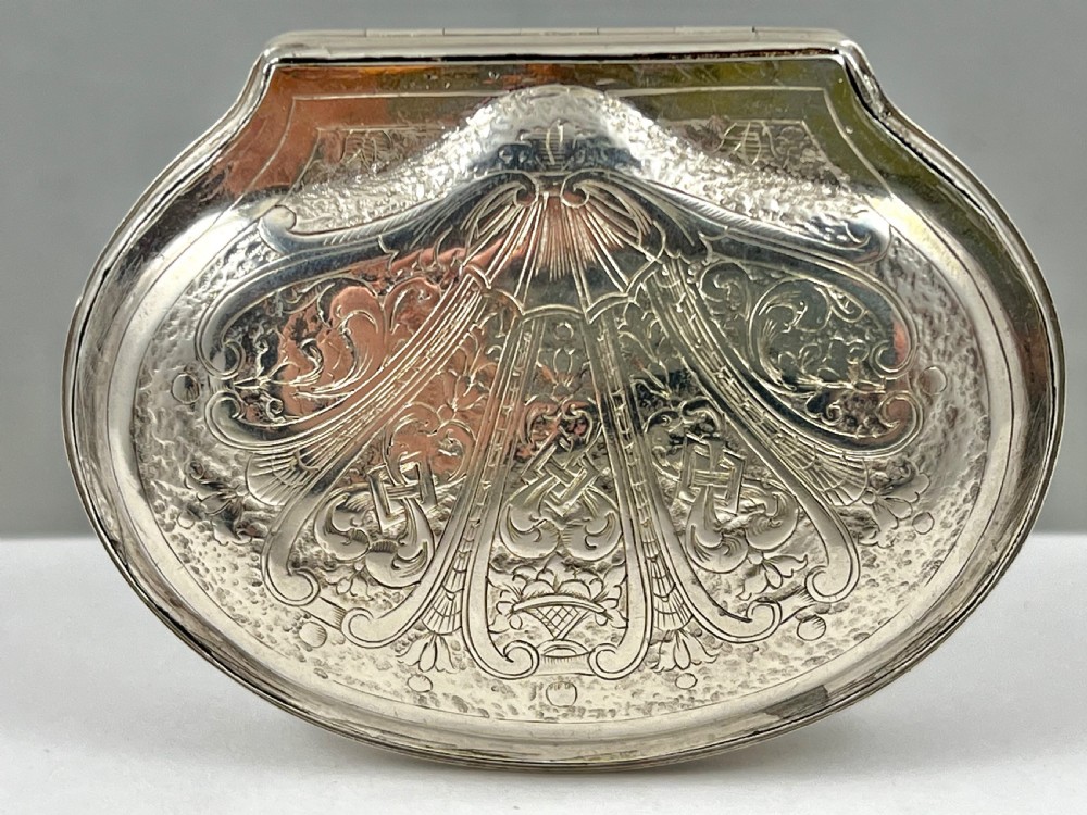 Queen Anne or George I silver snuff box c1710-1725 View IX