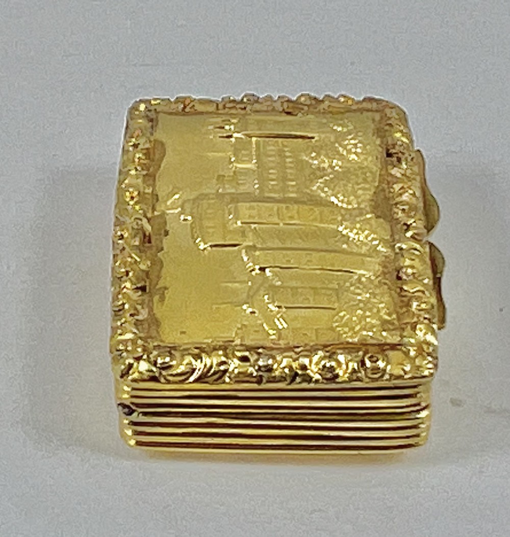 William IV silver gilt vinaigrette “Windsor Castle” top, 1836 View VIII