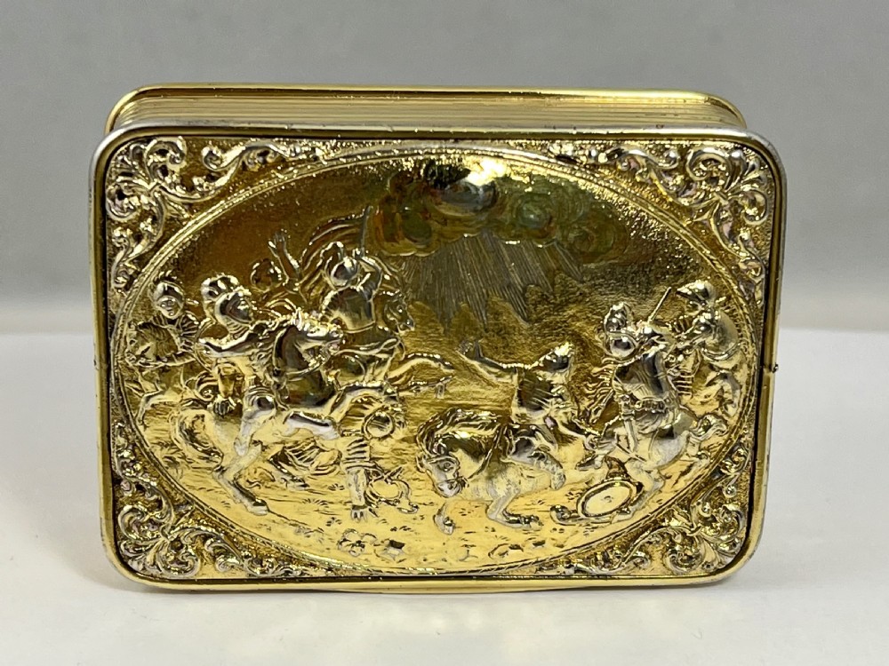 George III silver gilt antique table snuff box, Battle scene, London 1812 View V