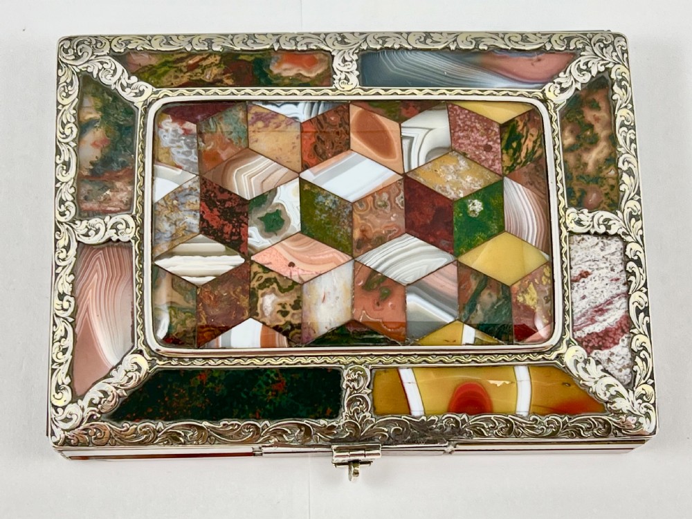 Scottish antique Victorian silver and agate sewing case, c.1860 View XI