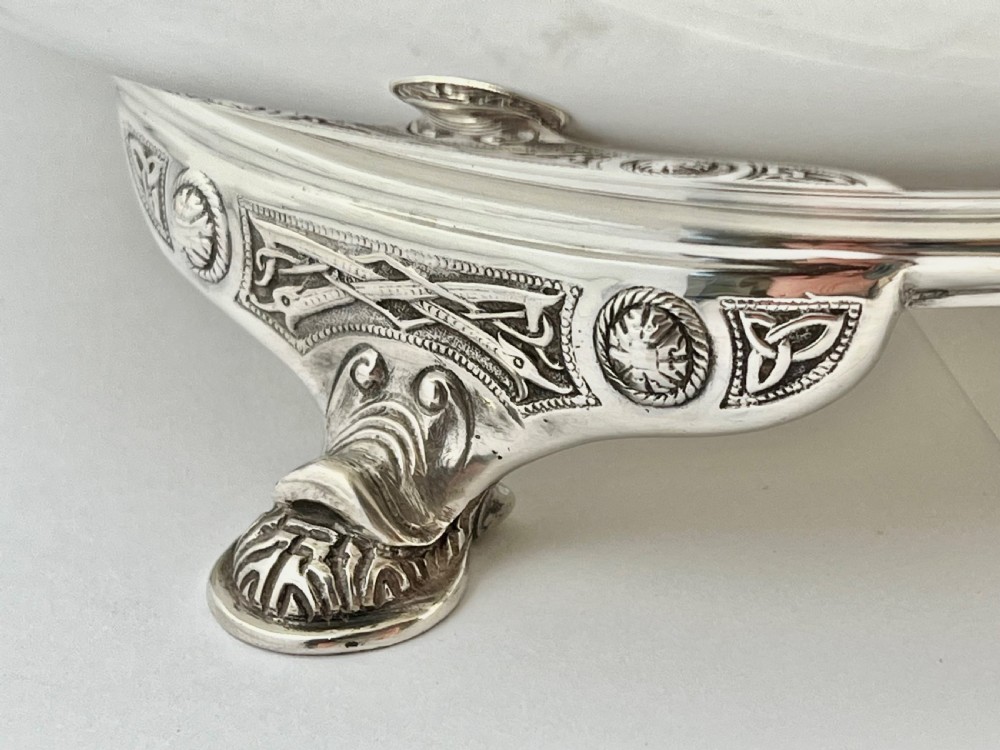 George V silver antique Celtic revival fruit bowl, Elkington 1913 View IV