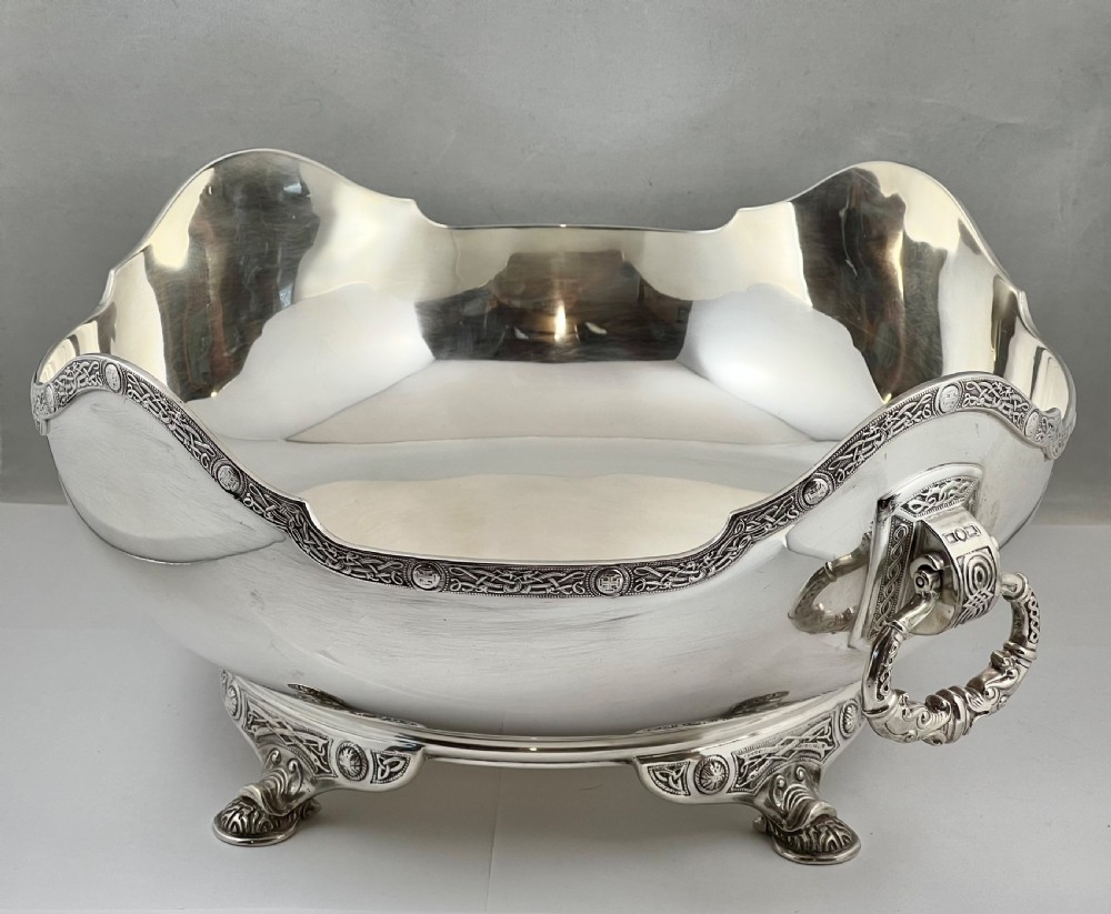 George V silver antique Celtic revival fruit bowl, Elkington 1913 View VIII