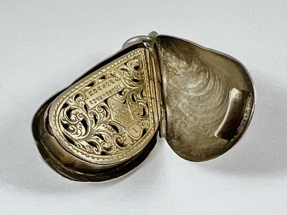 Victorian rare antique silver mussel vinaigrette, Samson Mordan 1876 View IV